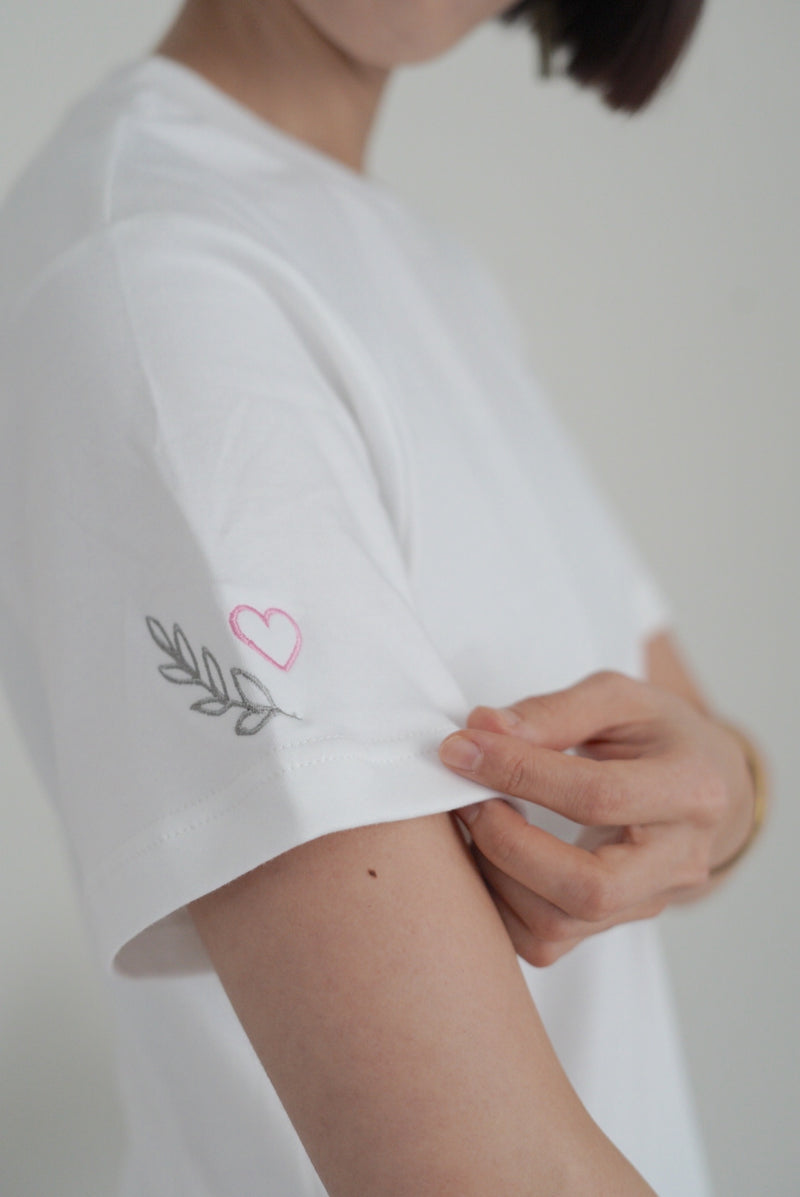 OMAMORI T-shirt /white